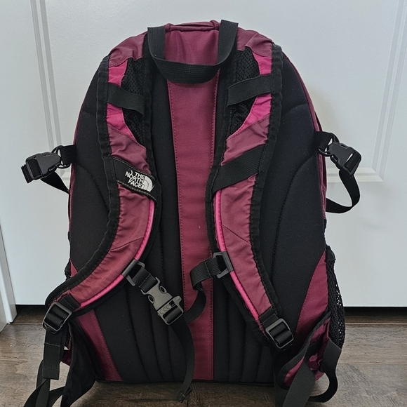 North Face Pink and Burgundy Recon Backpack - Picture 3 of 12